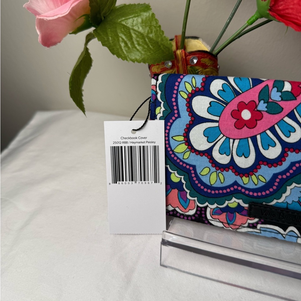 NWT Vera Bradley Haymarket Paisley Checkbook Cover Retired Pattern - Picture 2 of 5